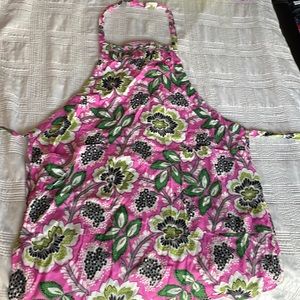 Vera Bradley tie apron with ruffle trim. Gently used.